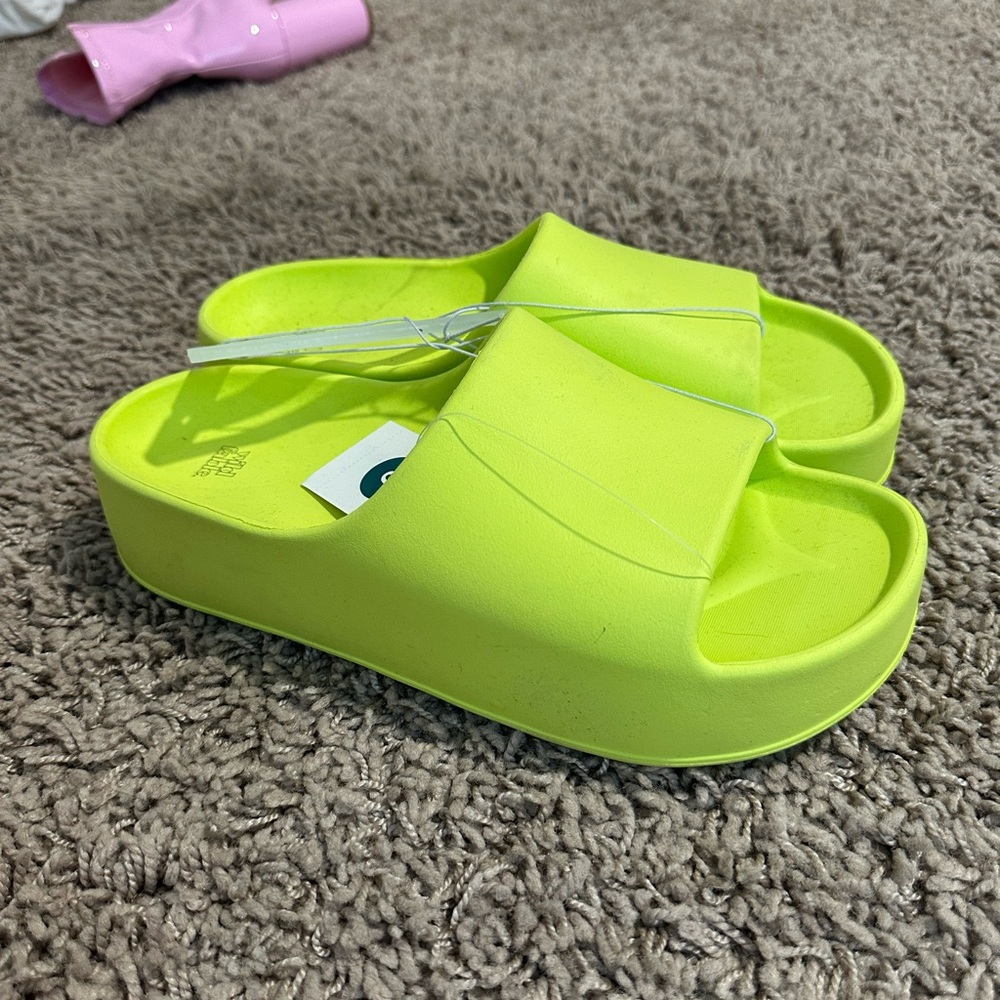 Wild Fable Green Chunky Platform Sandals
